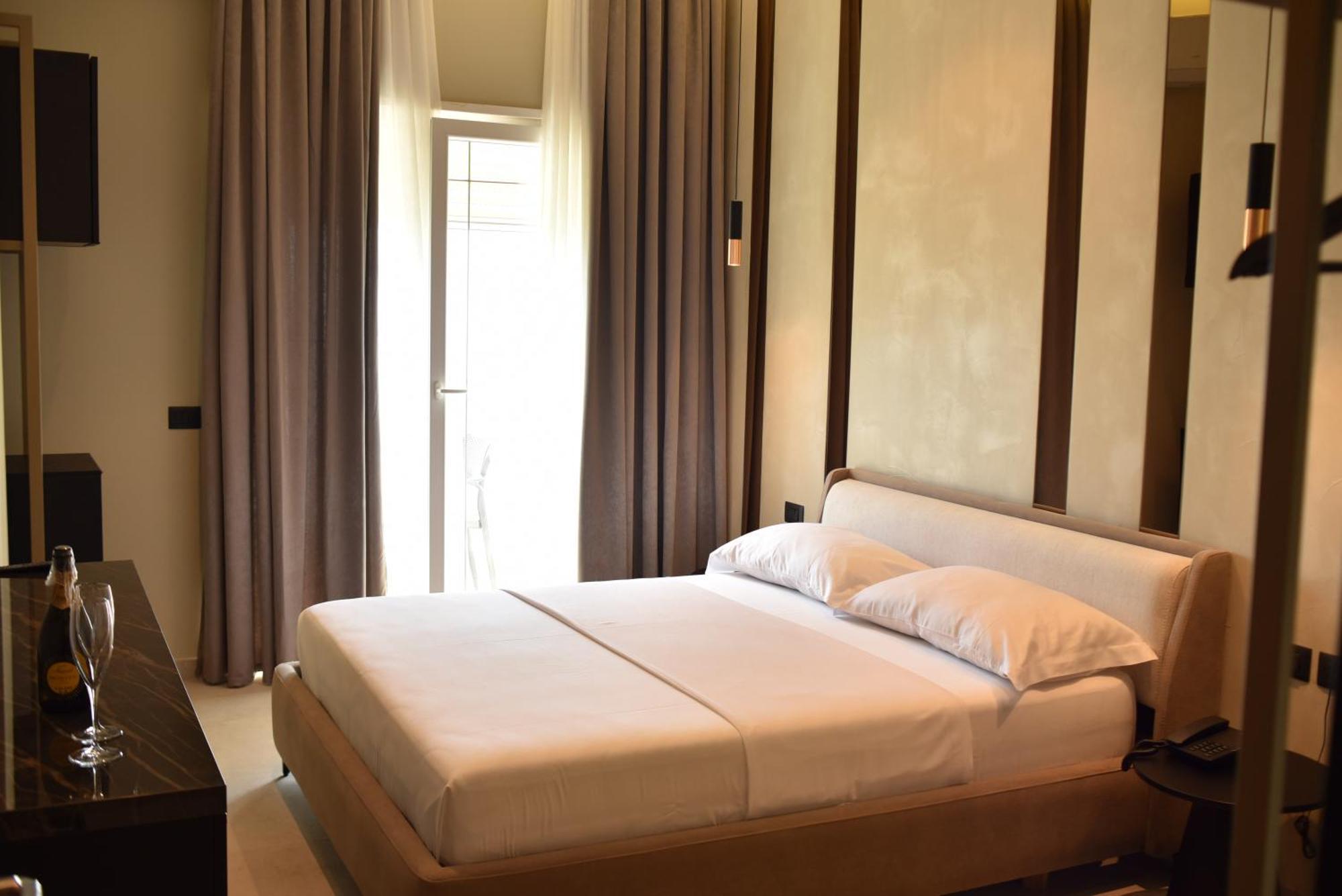 Nuna Hotel Radhimë Habitación foto